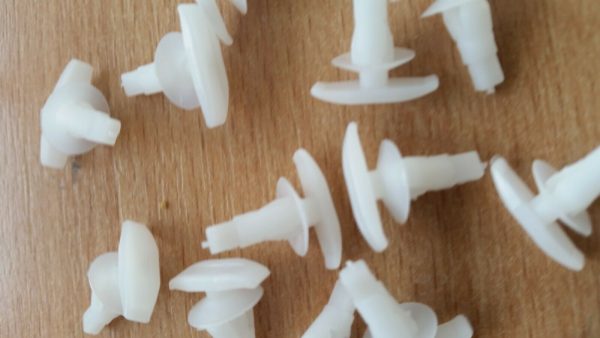 Rubber-Door-Seal-Clips-x-25-T-CLIPS-EQUIVALENT-Same-as-HYUNDAI-82132-27100-293193398476